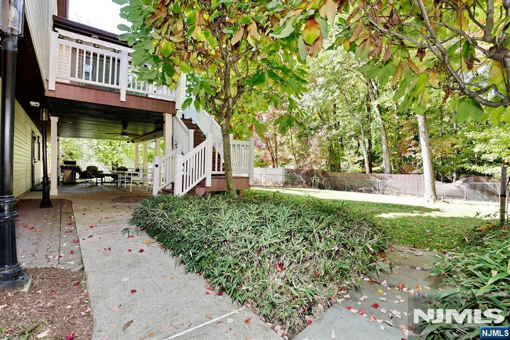 29 Fox Hollow Road