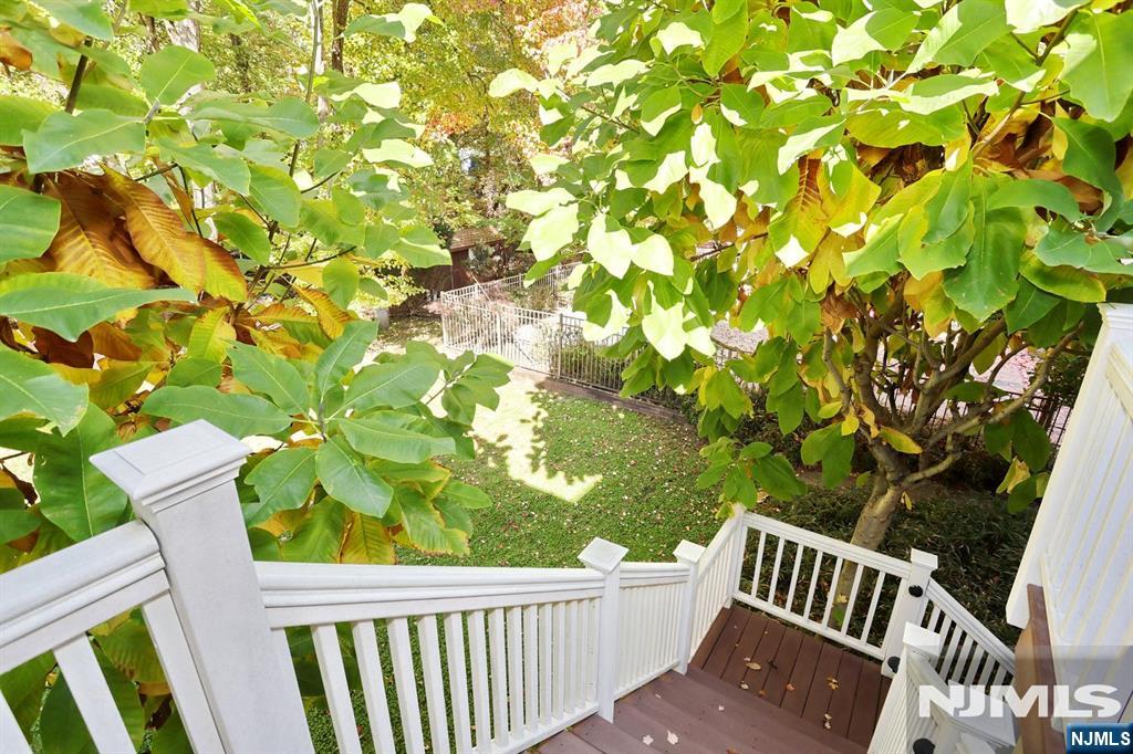 29 Fox Hollow Road