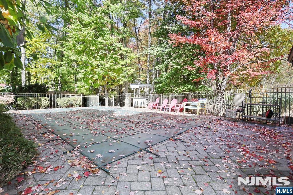 29 Fox Hollow Road