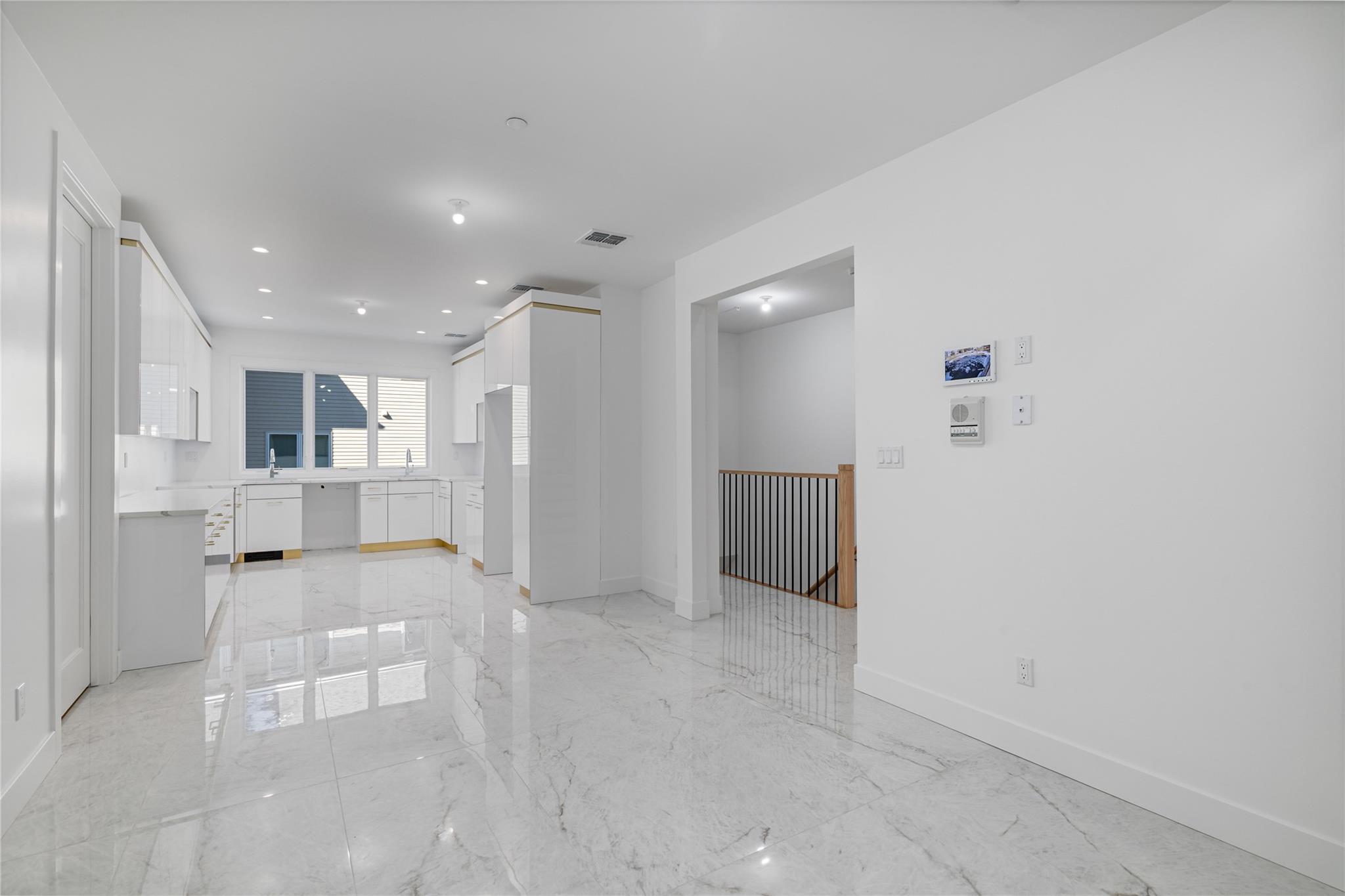 29 Calvert Drive Unit: 214