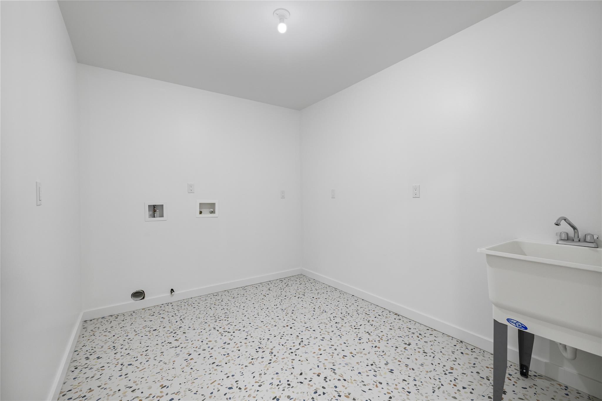 29 Calvert Drive Unit: 214