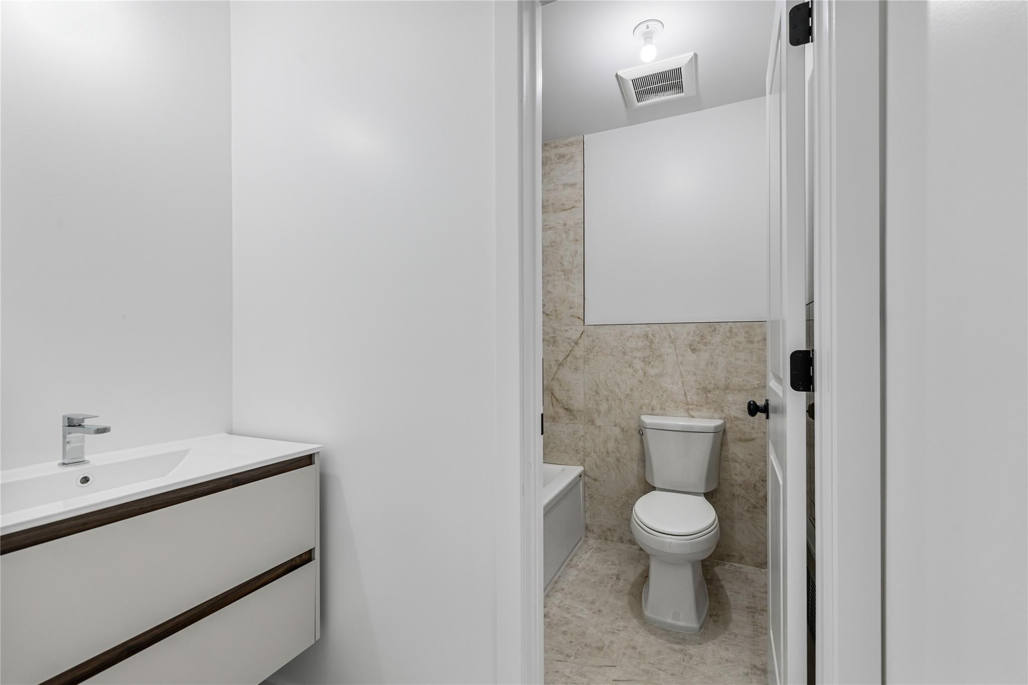 29 Calvert Drive Unit: 214
