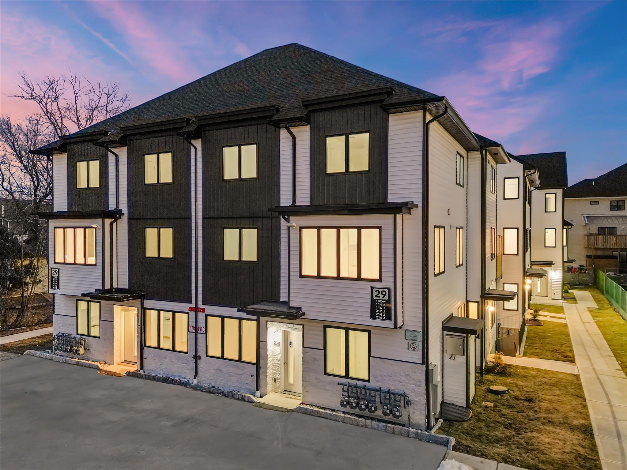 29 Calvert Drive Unit: 214