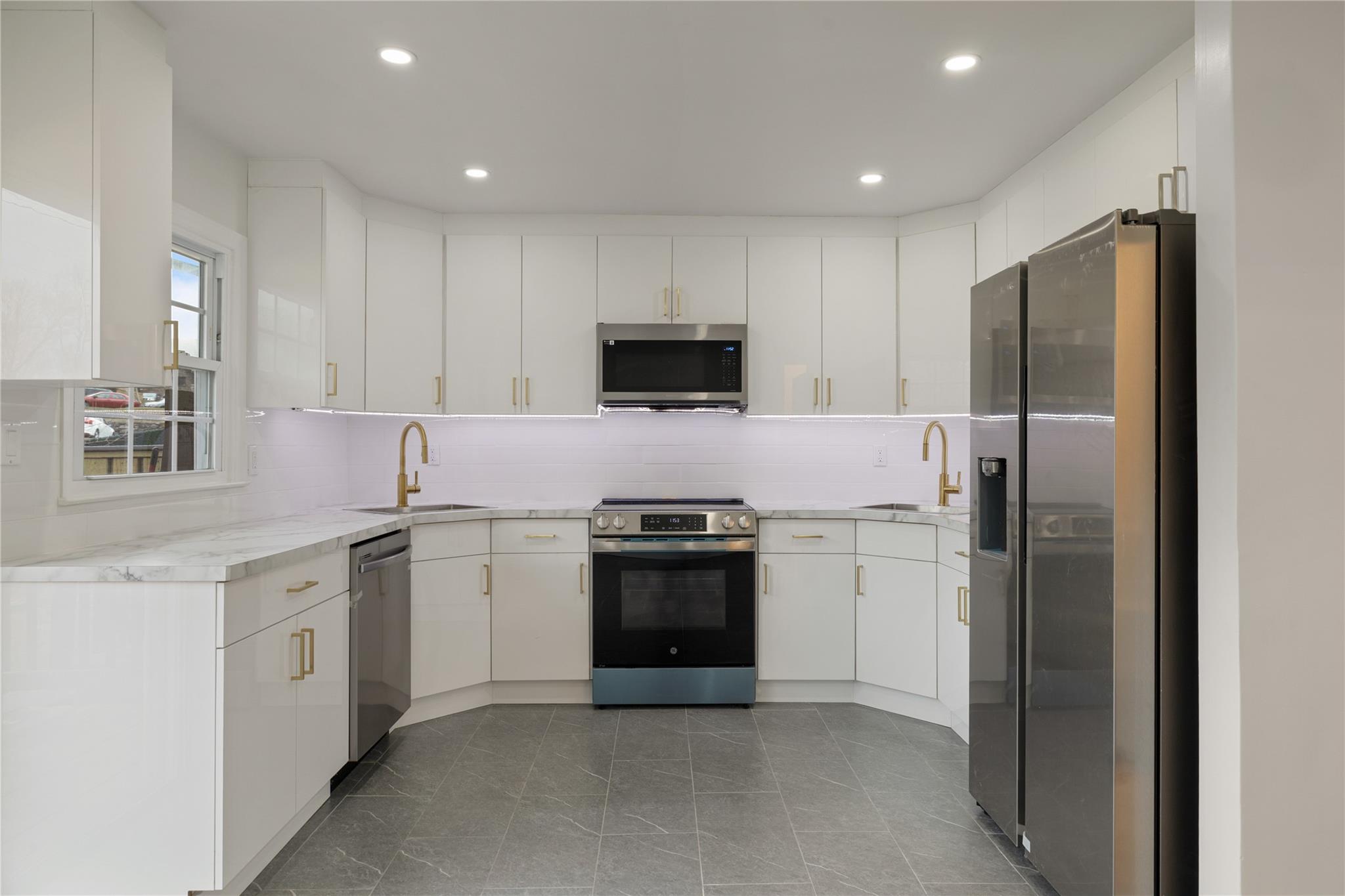10 Gladys Drive