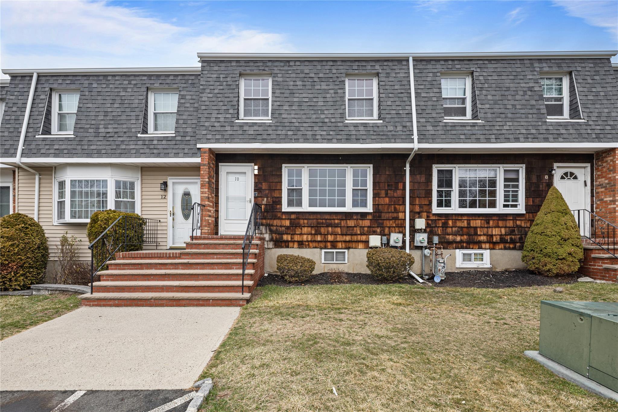 10 Gladys Drive