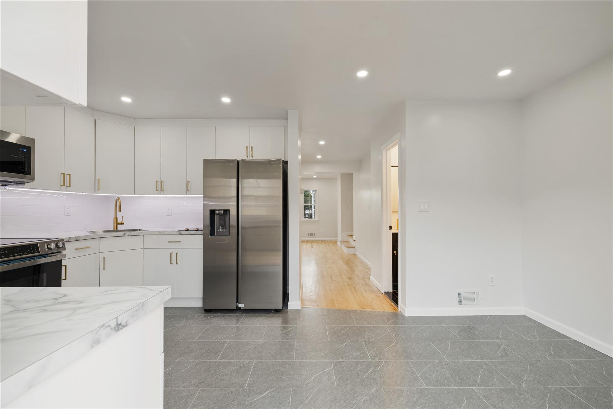 10 Gladys Drive