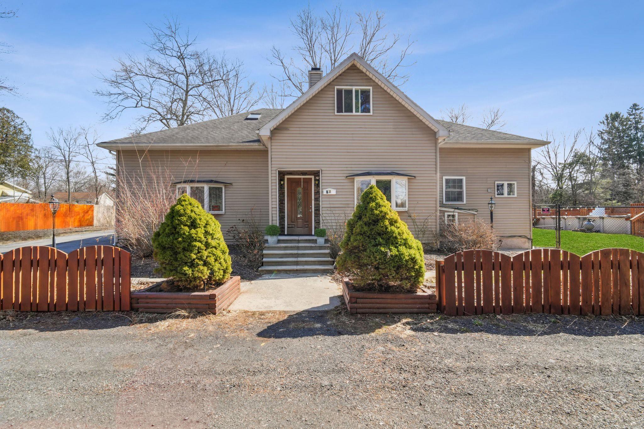 38 Overland Drive