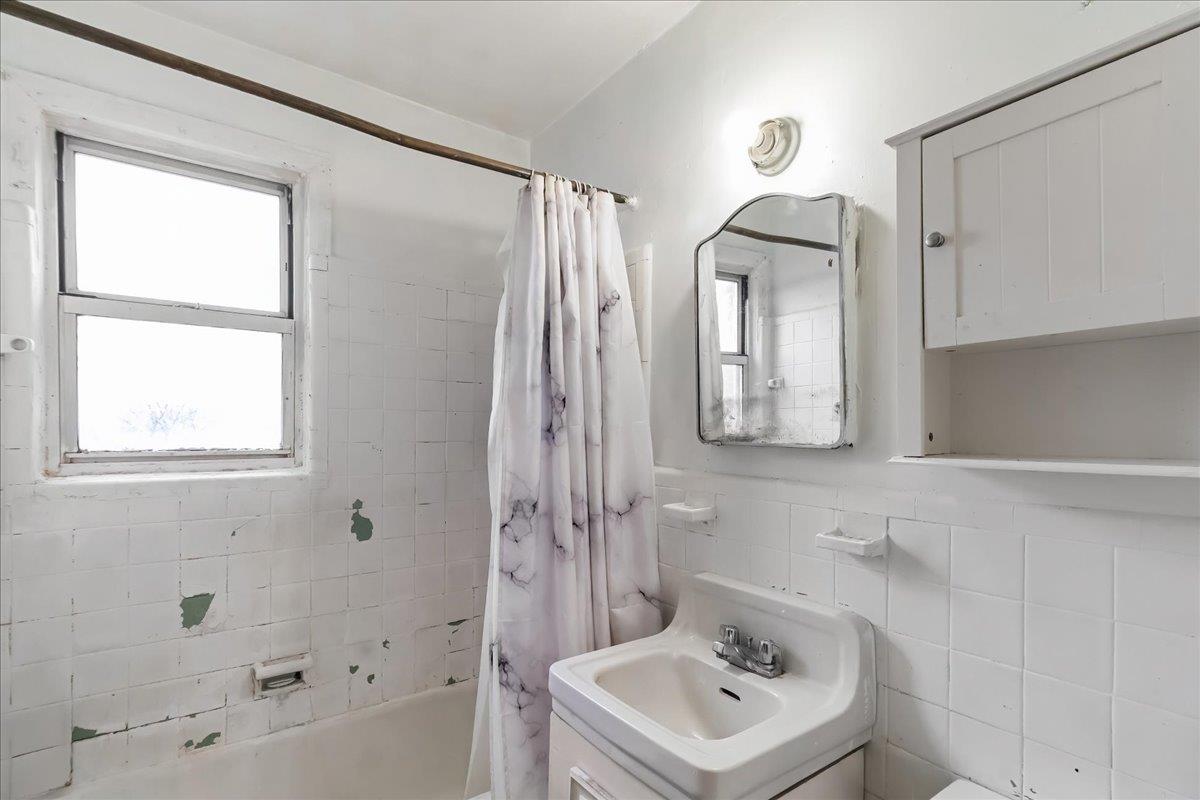 189 Columbus Avenue Unit: 1B