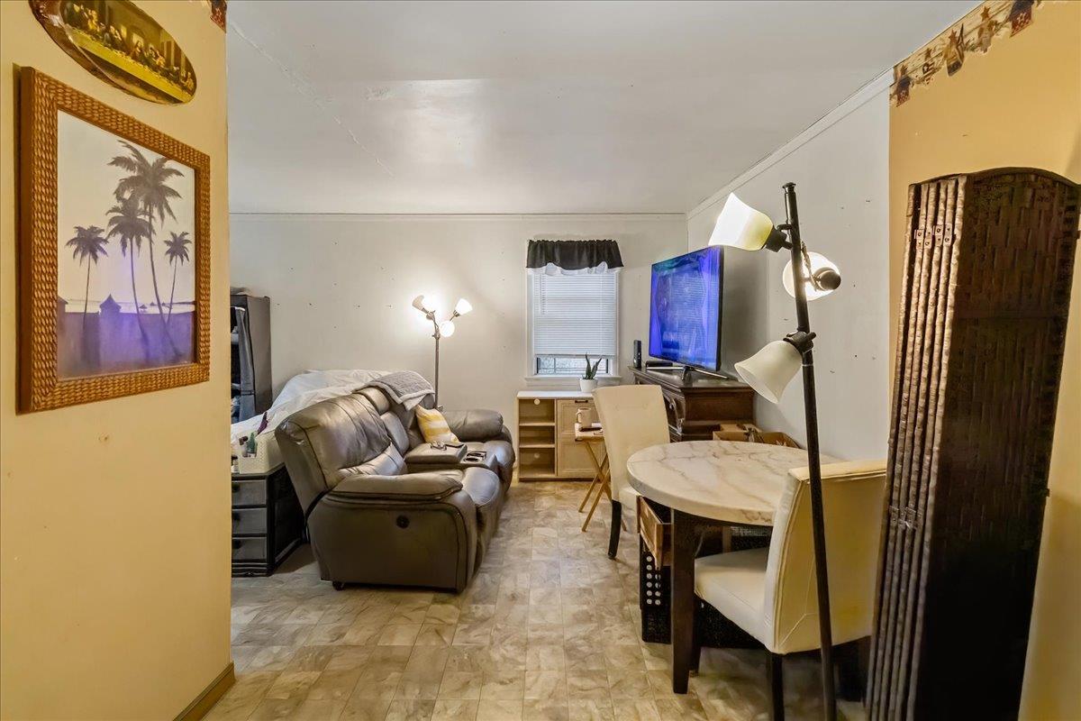 189 Columbus Avenue Unit: 1B