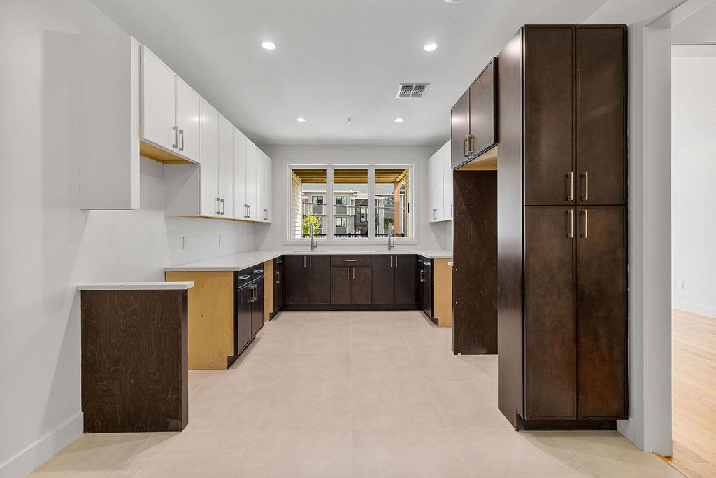 3 E Funston Avenue Unit: 120