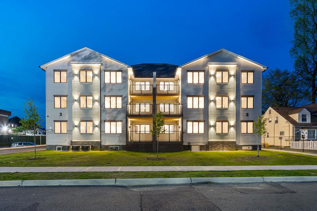 3 E Funston Avenue Unit: 120