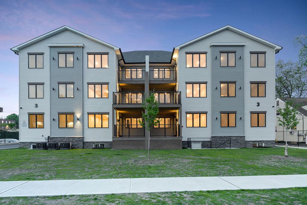 3 E Funston Avenue Unit: 120