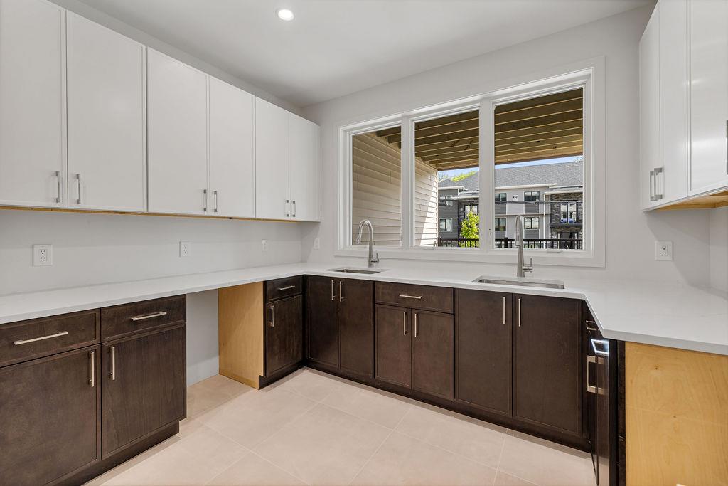 3 E Funston Avenue Unit: 120