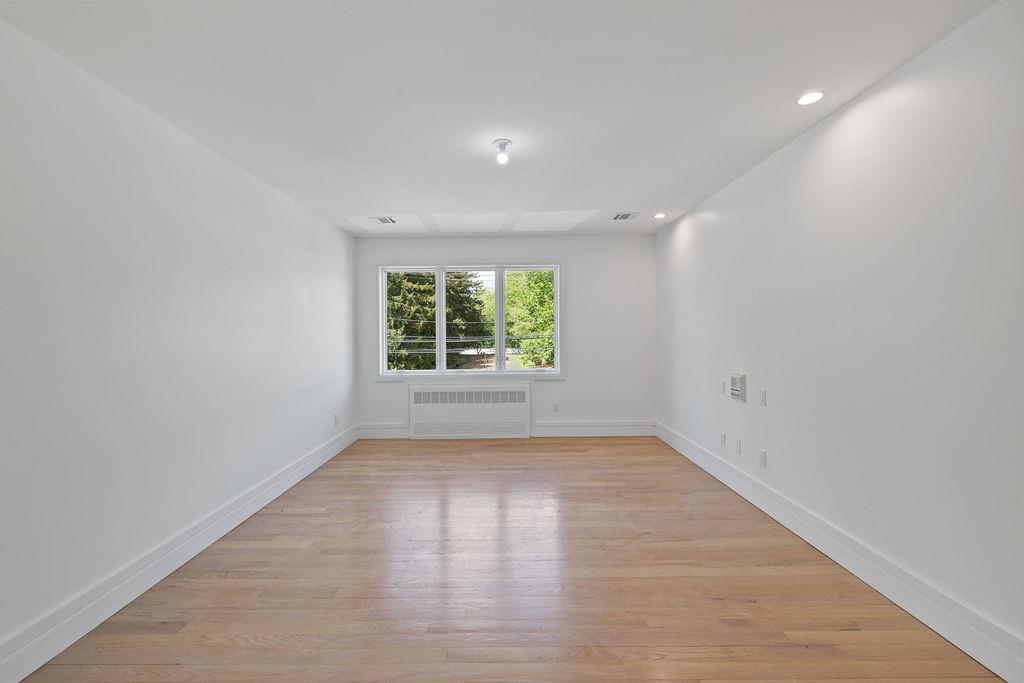 242 Blauvelt Road Unit: 201