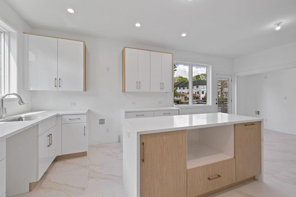 242 Blauvelt Road Unit: 201