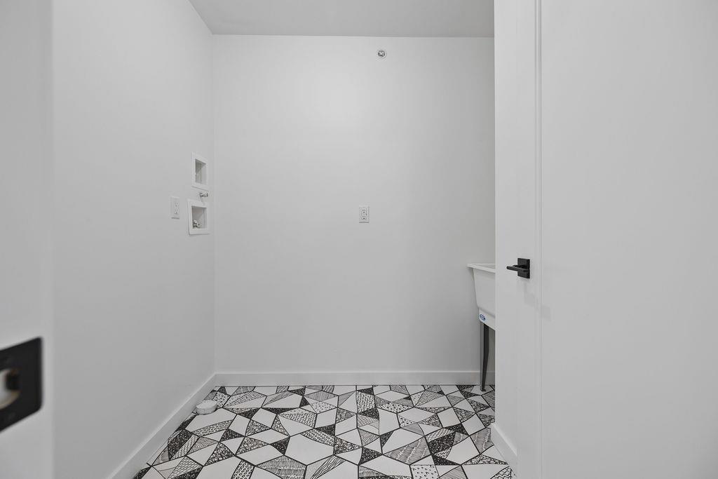 242 Blauvelt Road Unit: 201