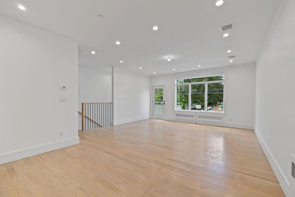 242 Blauvelt Road Unit: 201