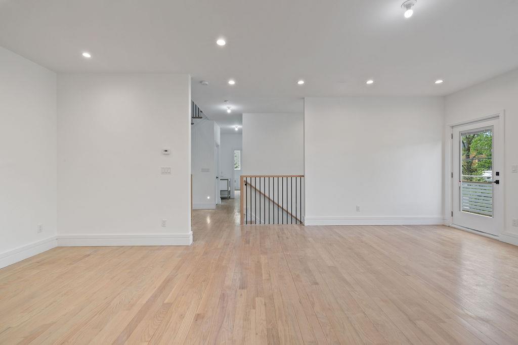 242 Blauvelt Road Unit: 201