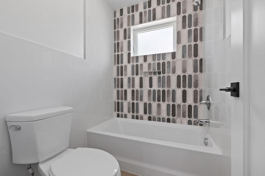 242 Blauvelt Road Unit: 201