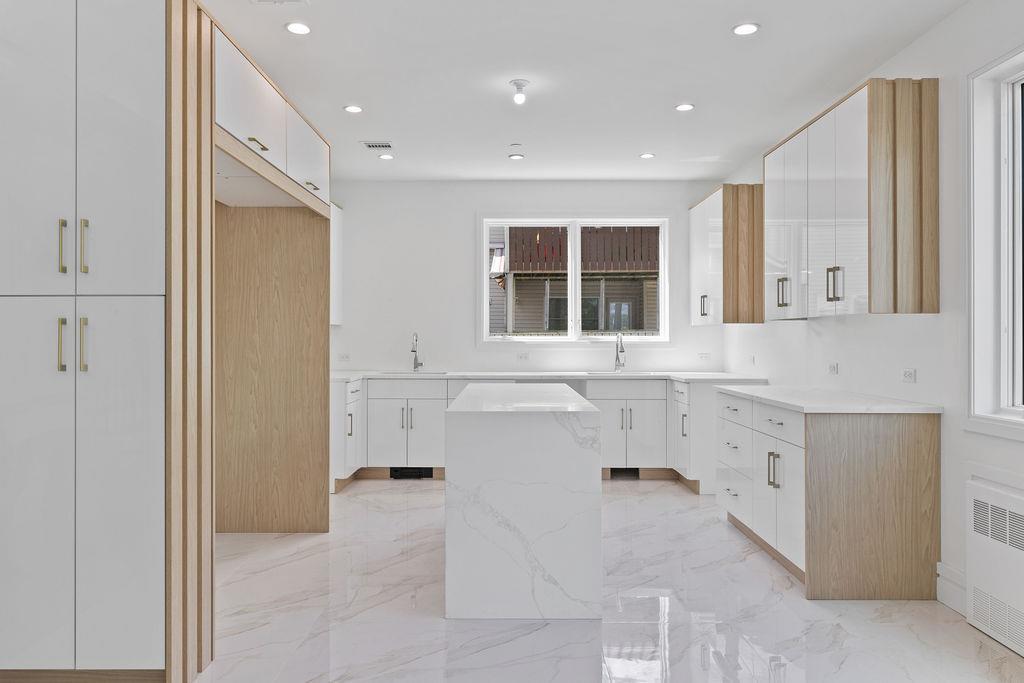 242 Blauvelt Road Unit: 201