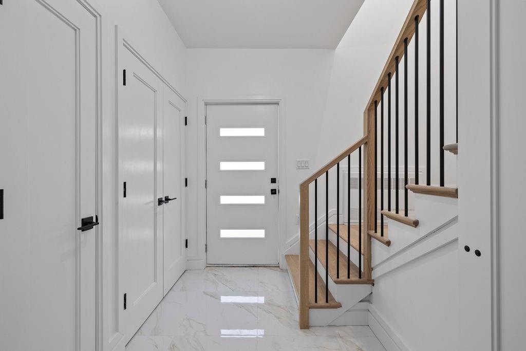 242 Blauvelt Road Unit: 201