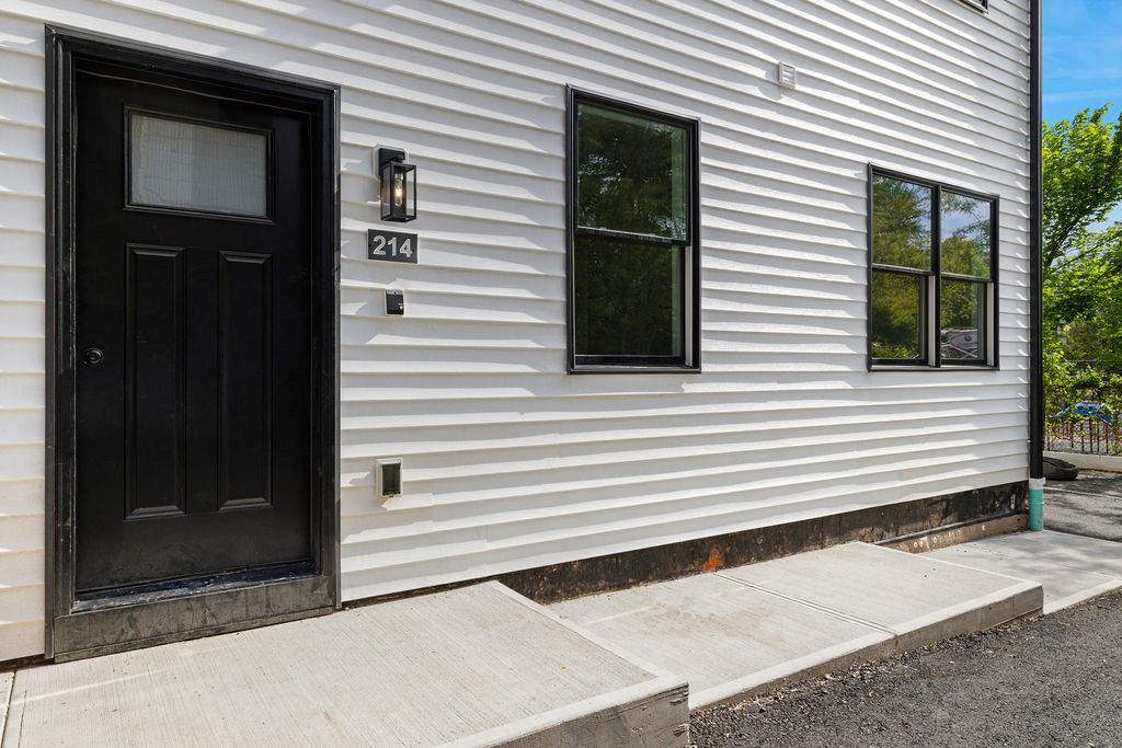 19 Rita Avenue Unit: 214