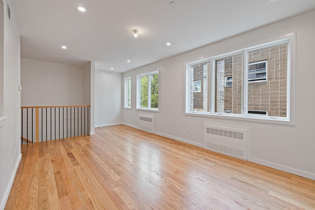 19 Rita Avenue Unit: 214