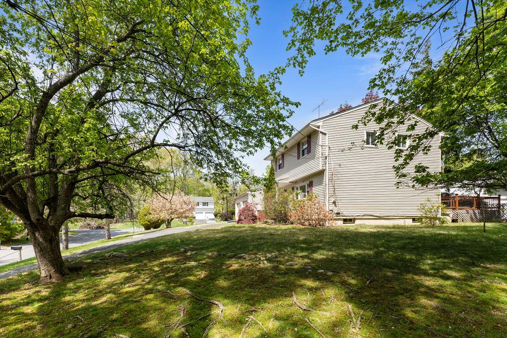 16 Keltz Street