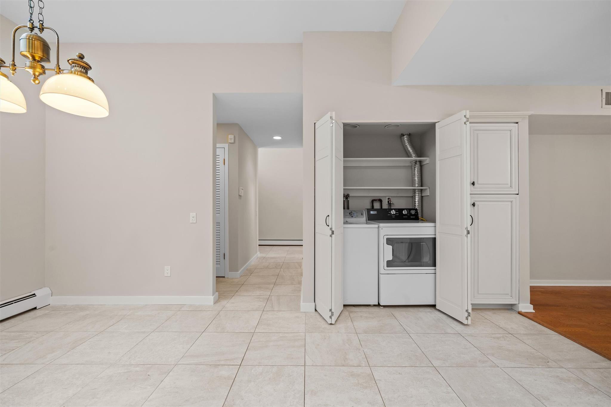 6 Chippewa Court