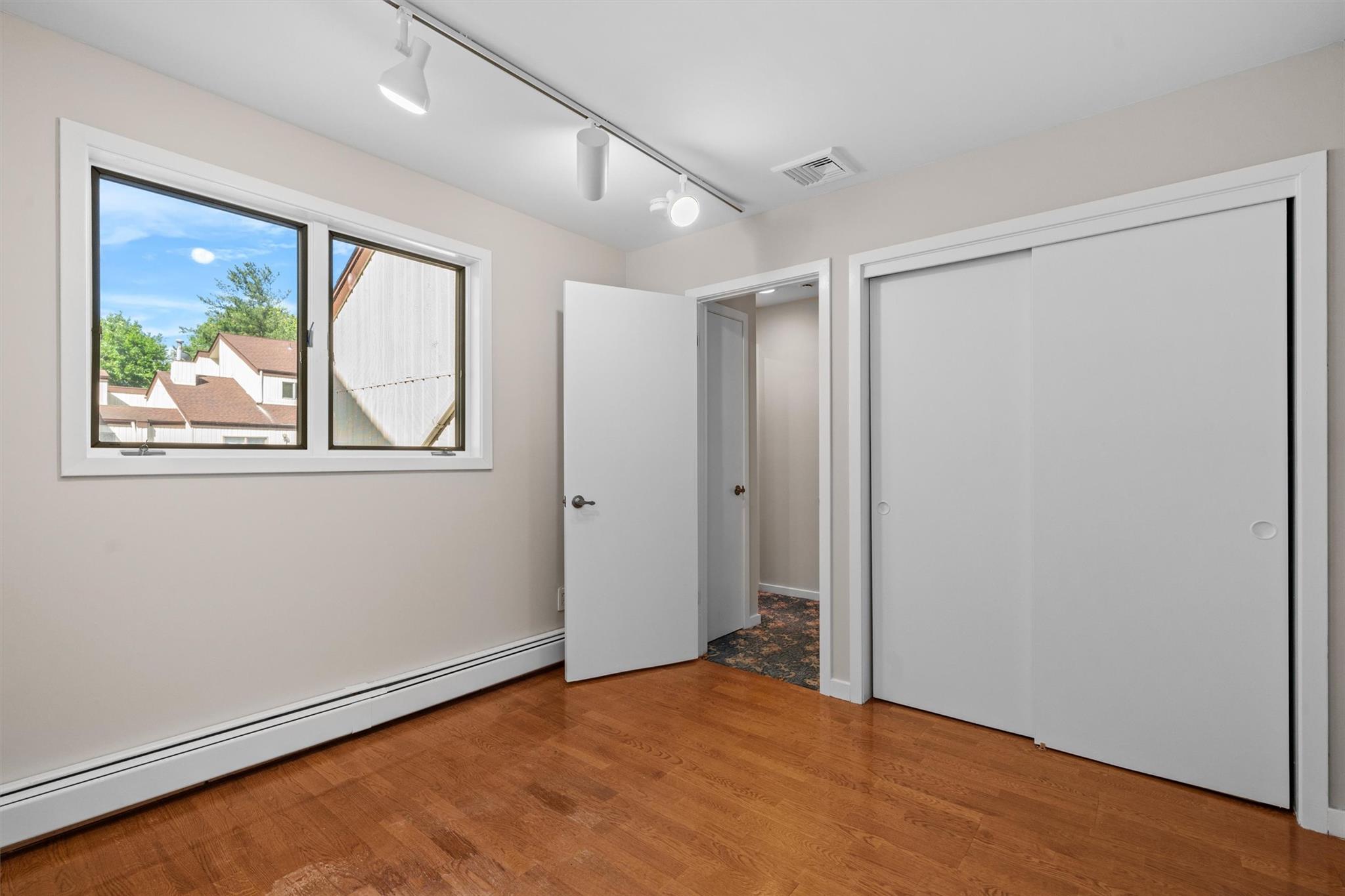 6 Chippewa Court