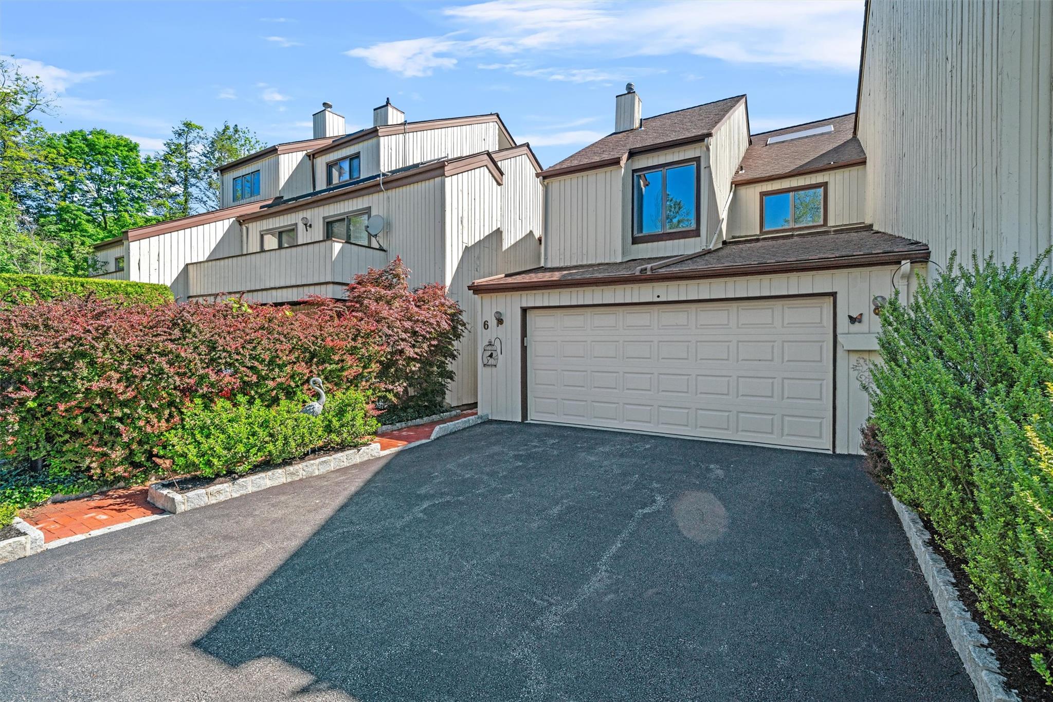 6 Chippewa Court