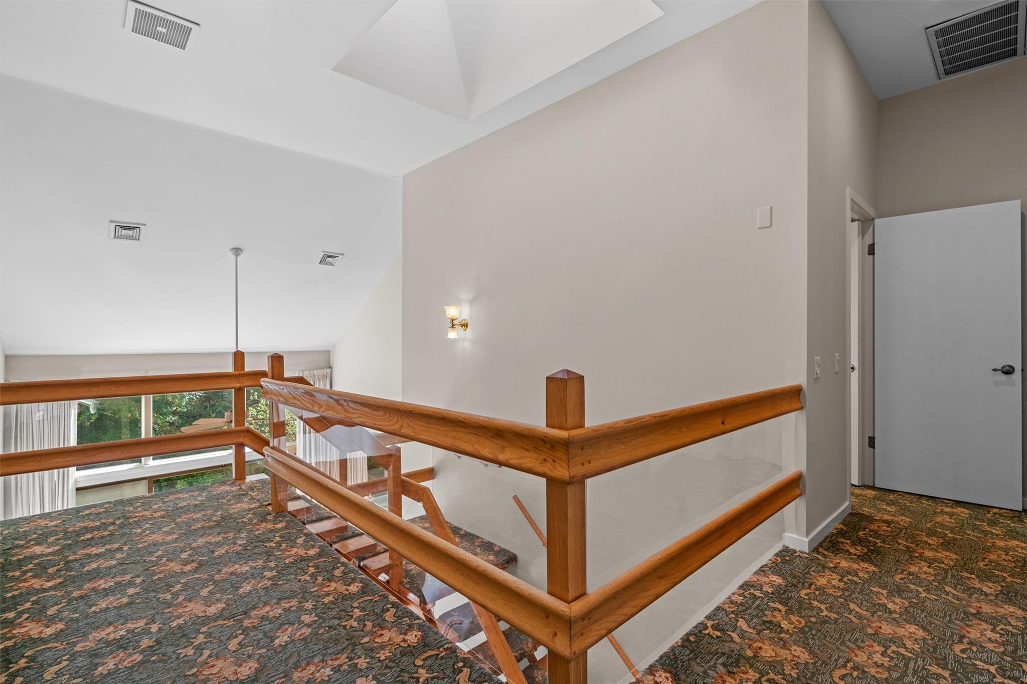 6 Chippewa Court
