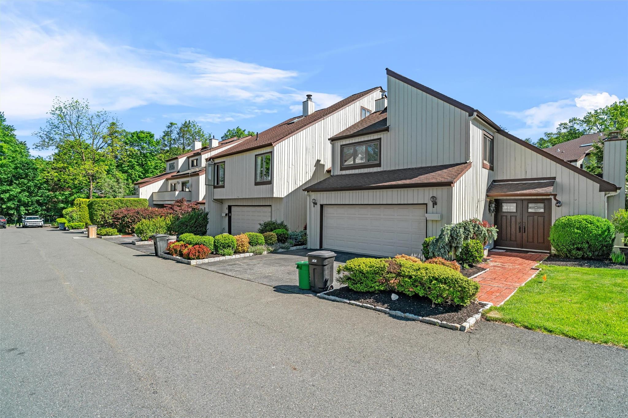 6 Chippewa Court