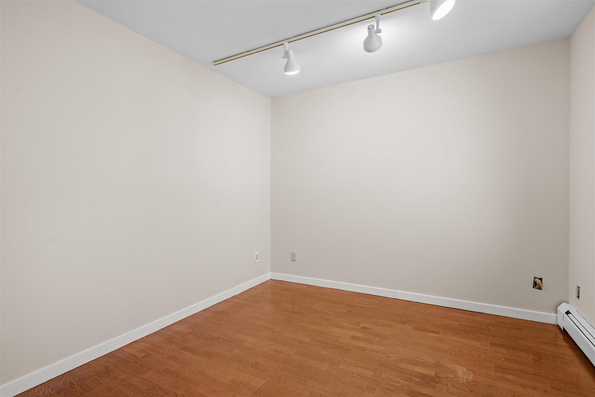 6 Chippewa Court