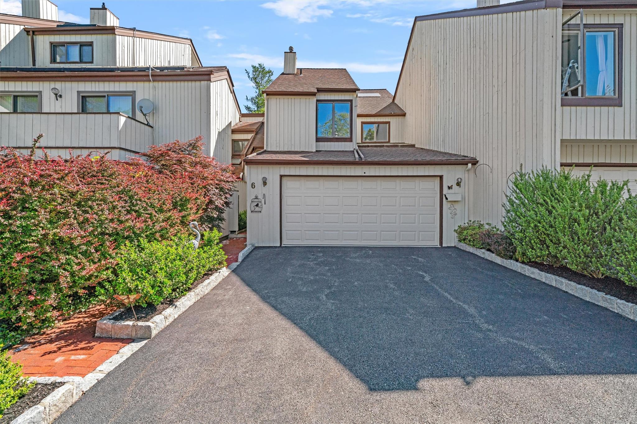 6 Chippewa Court