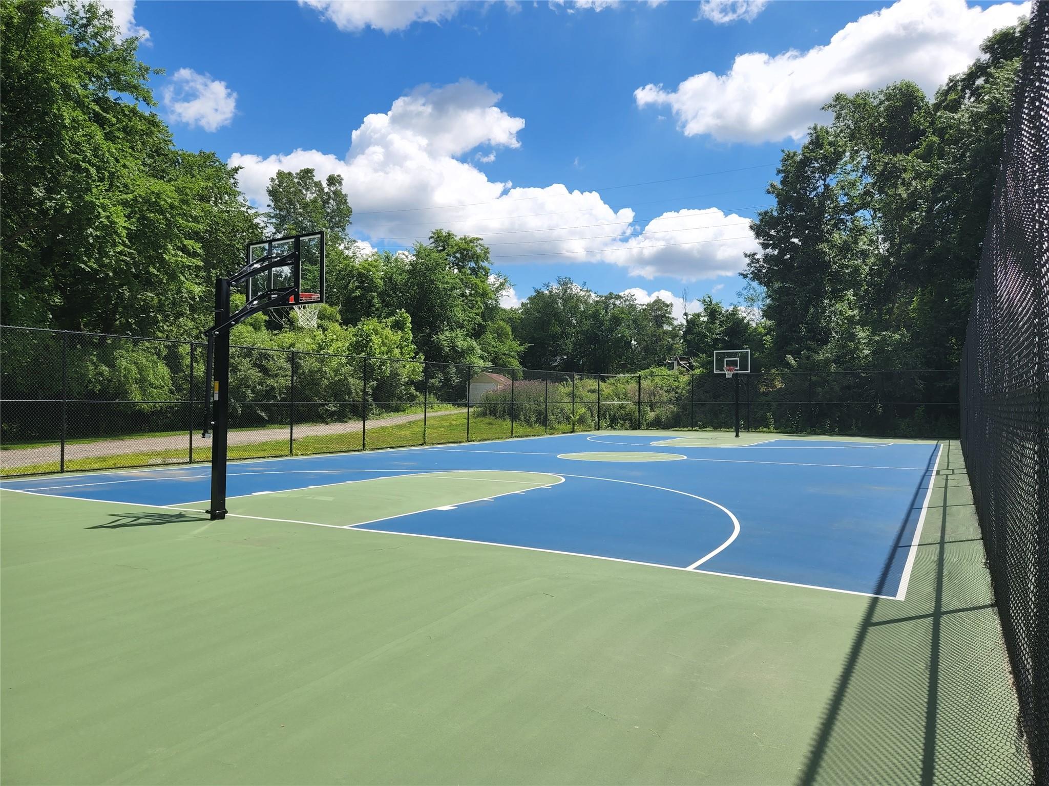 6 Chippewa Court