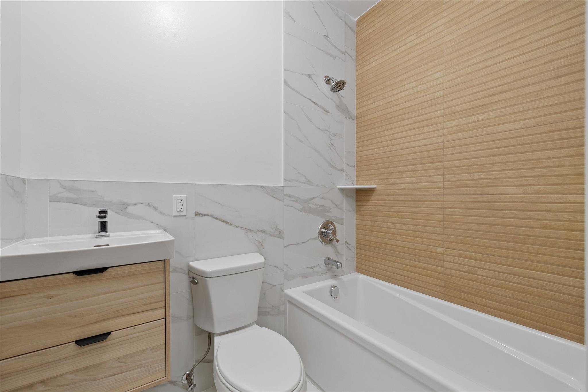 151 Blauvelt Road Unit: 116