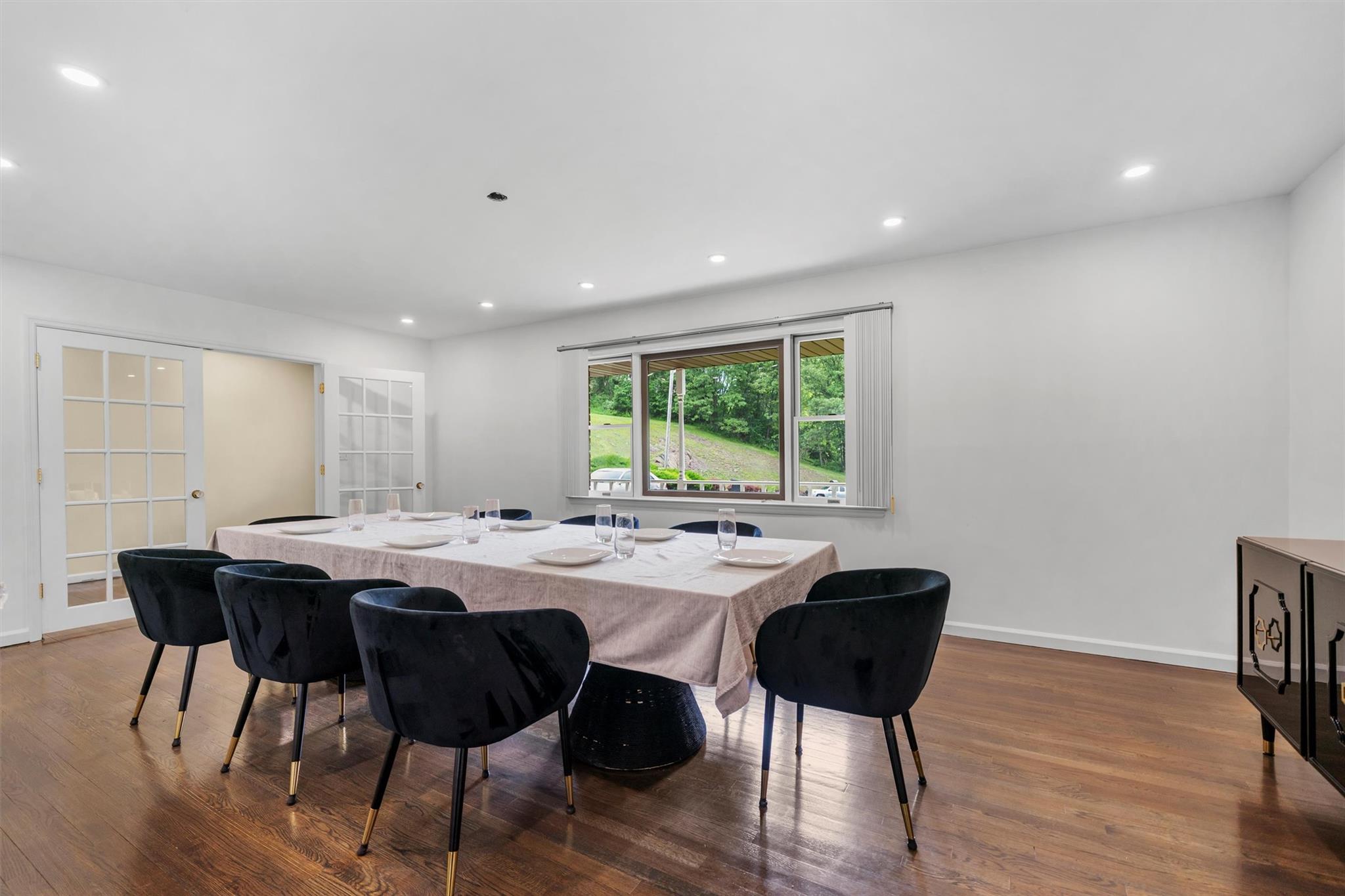 14 Cheesecote Court