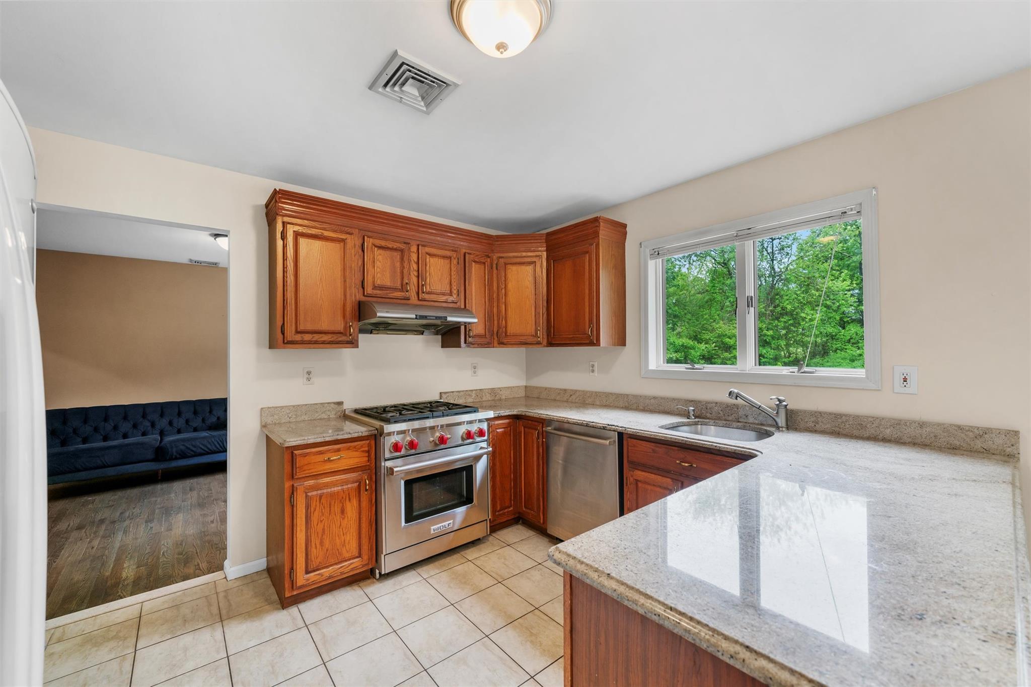 14 Cheesecote Court