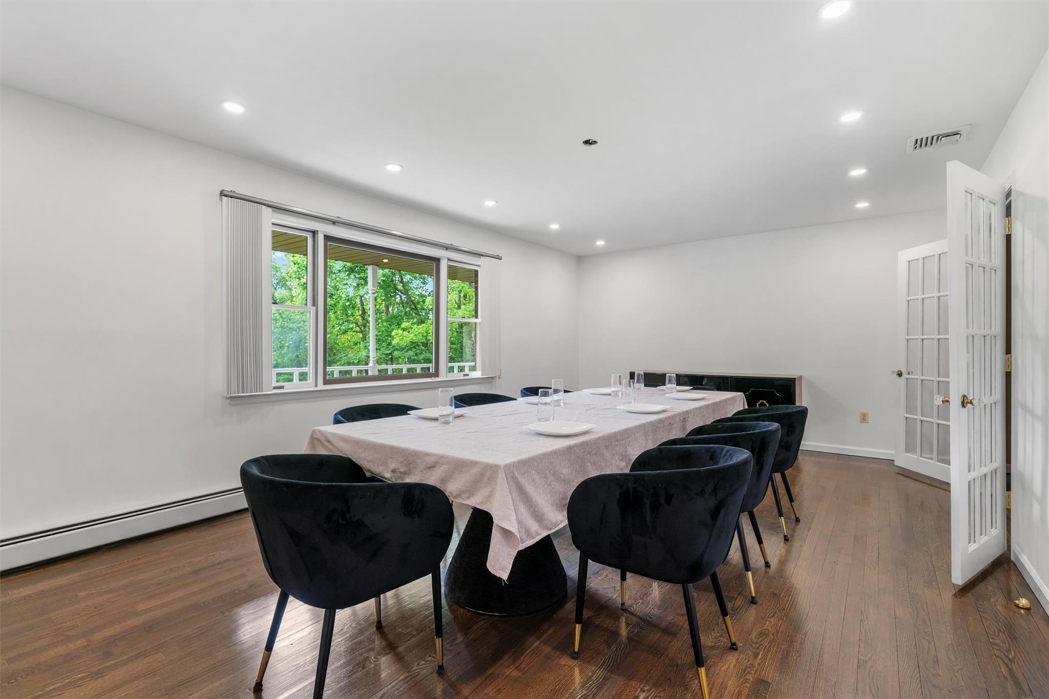 14 Cheesecote Court