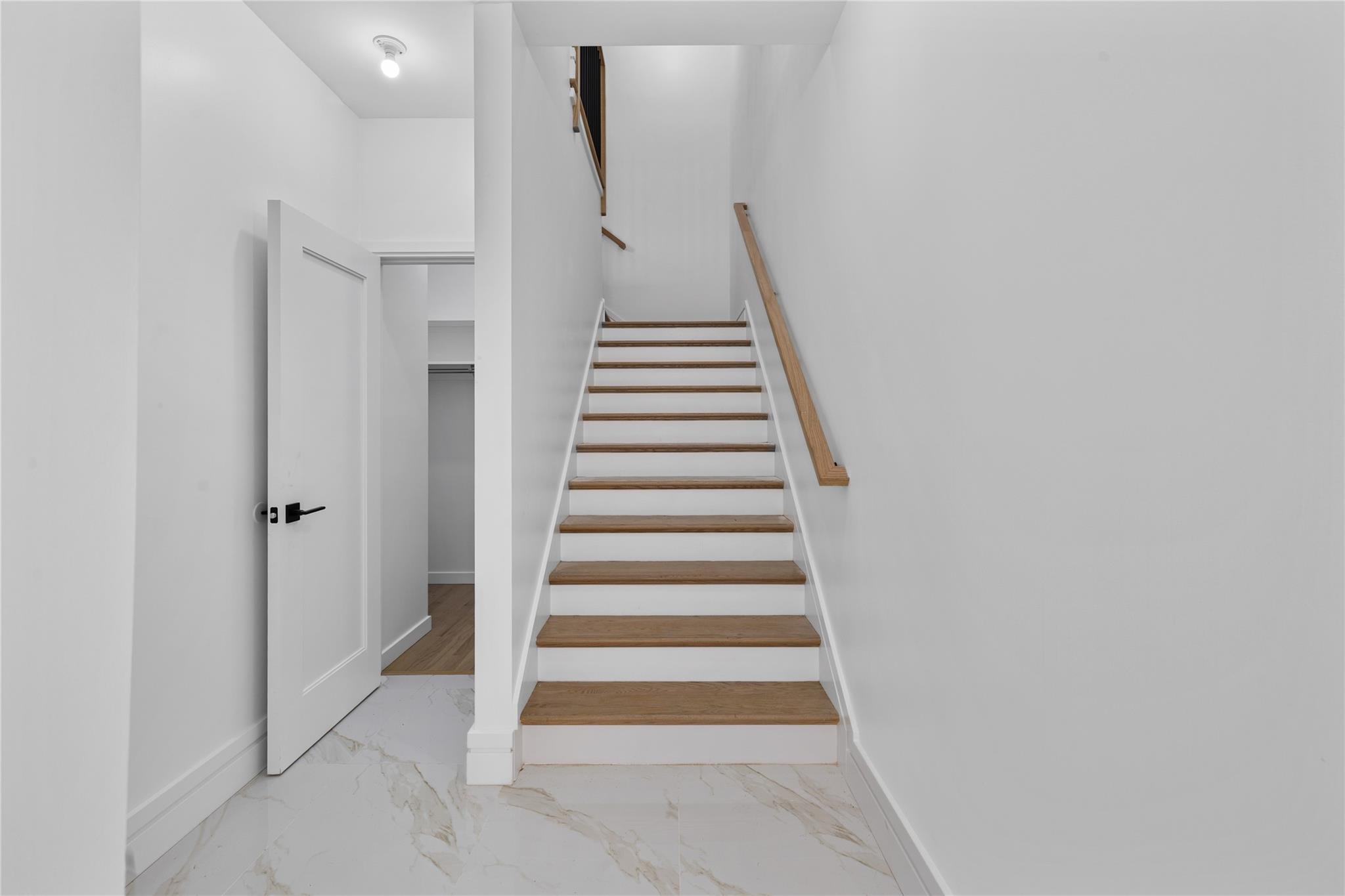 244 Blauvelt Road Unit: 213