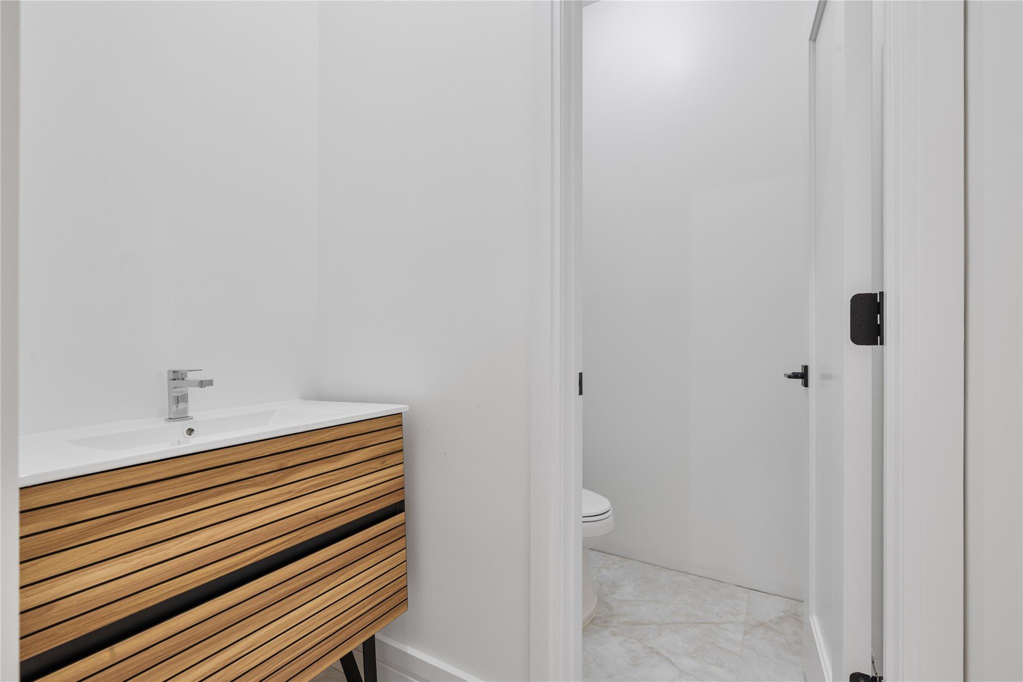 244 Blauvelt Road Unit: 213