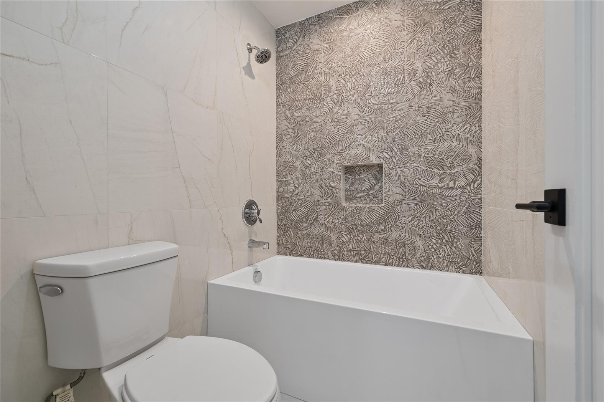 244 Blauvelt Road Unit: 213