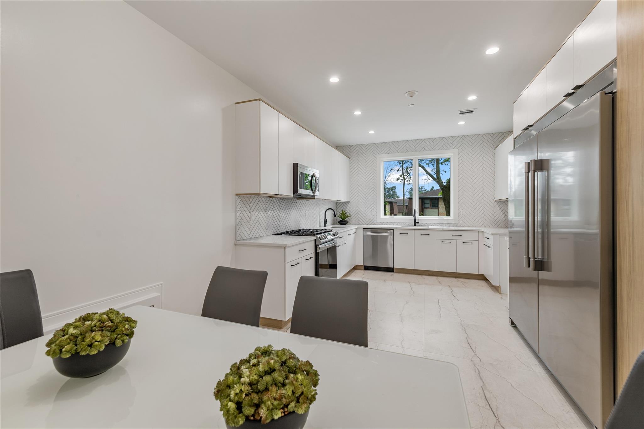 17 Union Road Unit: 208