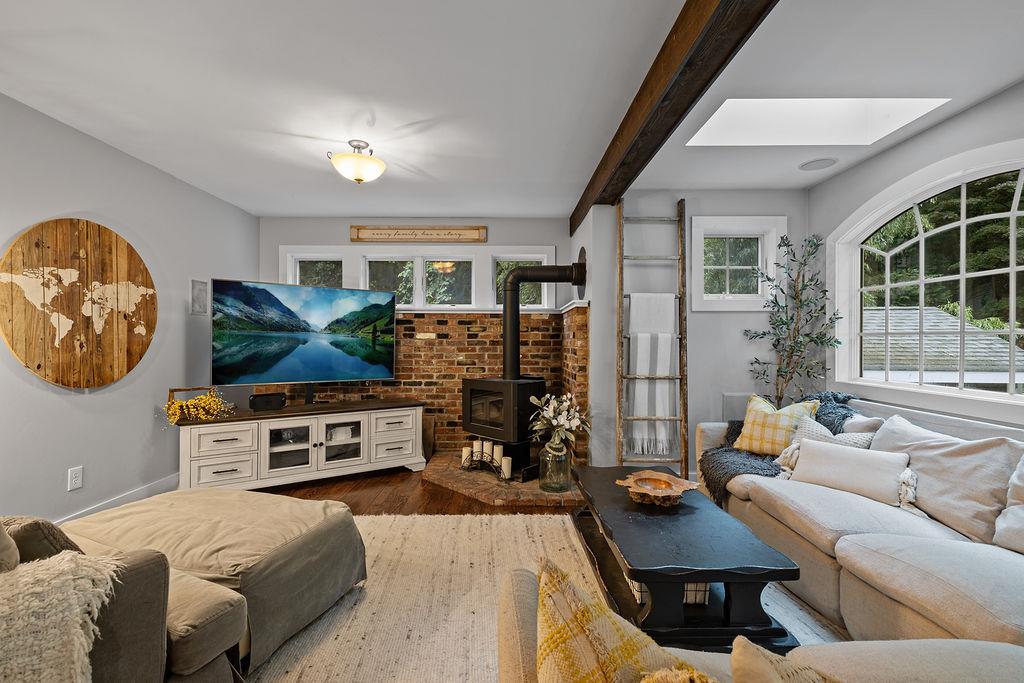 41 River Road