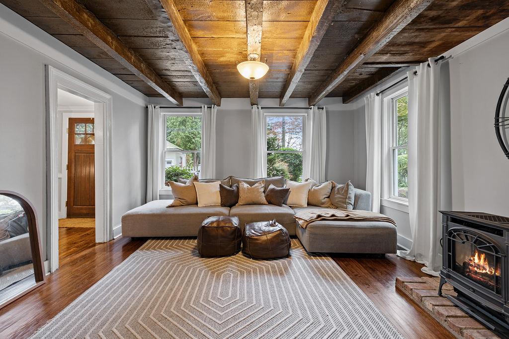 41 River Road
