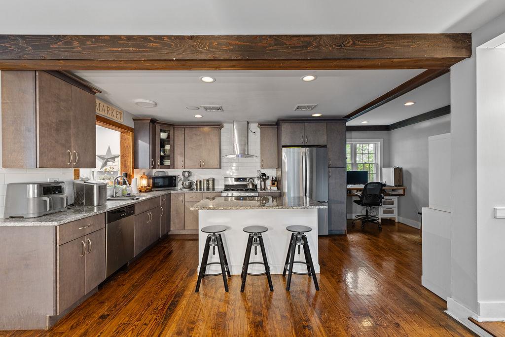 41 River Road