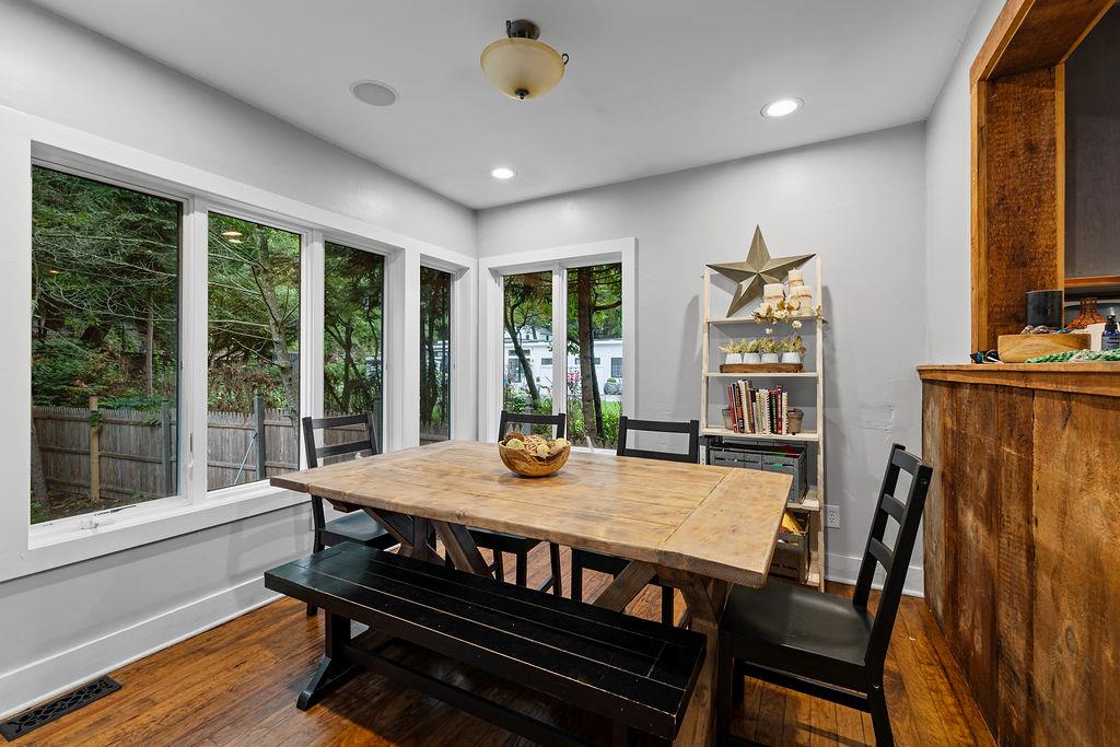 41 River Road