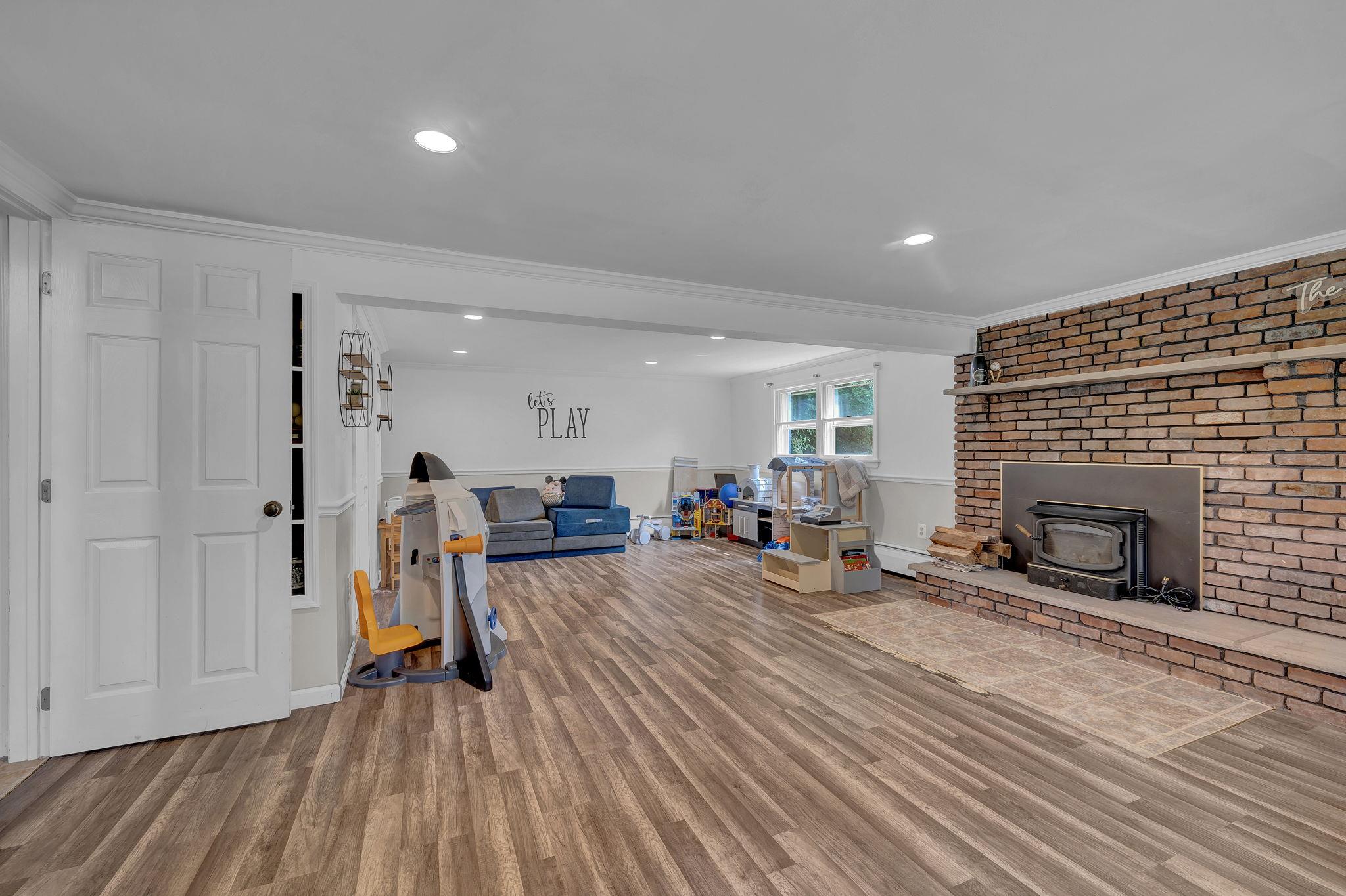 7 Gregory Drive