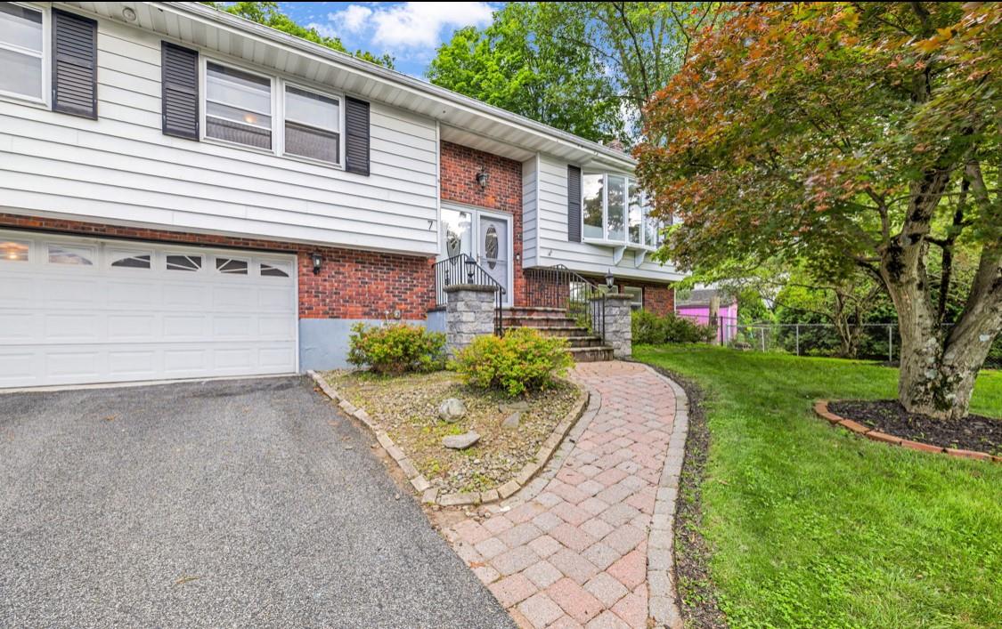 7 Gregory Drive
